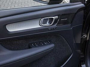 Volvo  D4 Momentum AWD Kam Pano Navi