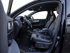 Volvo  D4 Momentum AWD Kam Pano Navi