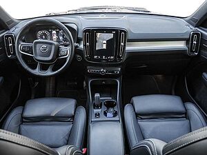 Volvo  D4 Momentum AWD Kam Pano Navi