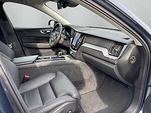 Volvo  Plus Dark AWD B4 Diesel EU6d StandHZG AHK-klappbar digitales Cockpit Memory Sitz