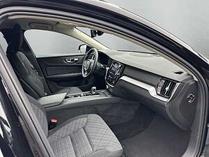 Volvo  Core B3 Benzin EU6d Navi digitales Cockpit Memory Sitze Soundsystem LED Blendfre