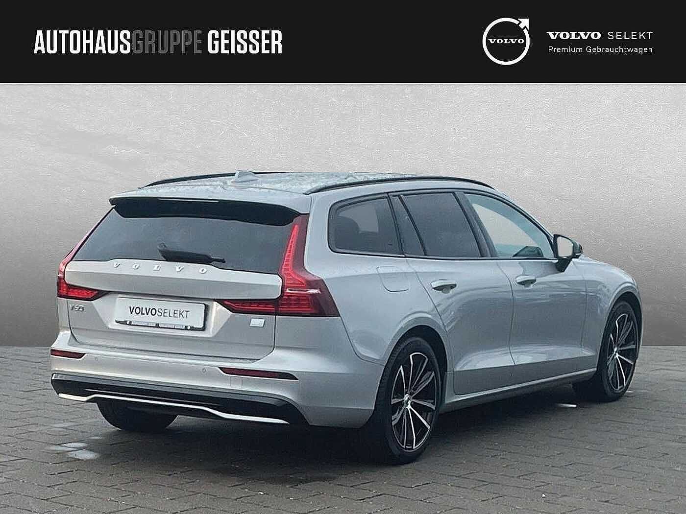 Volvo  T6 AWD Recharge Plus Dark LED