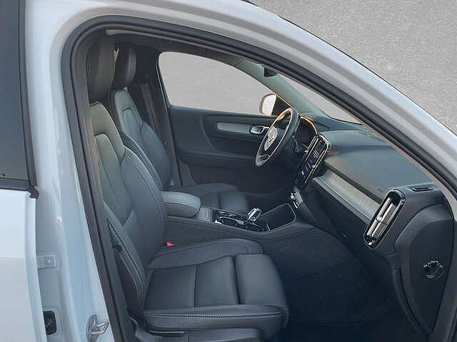 Volvo  B3 Mild-Hybrid Plus Dark  ACC BLIS SD LED