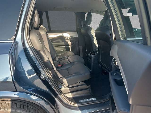 Volvo  T8 AWD Core Automatik 7-Sitzer  AHK ACC
