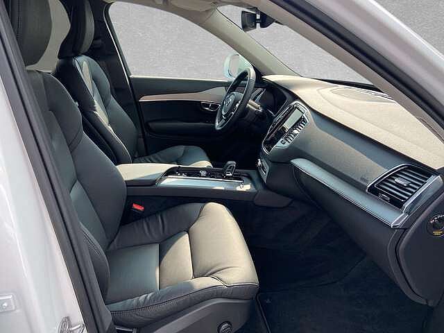 Volvo  T8 AWD Core Automatik 7-Sitzer  AHK ACC