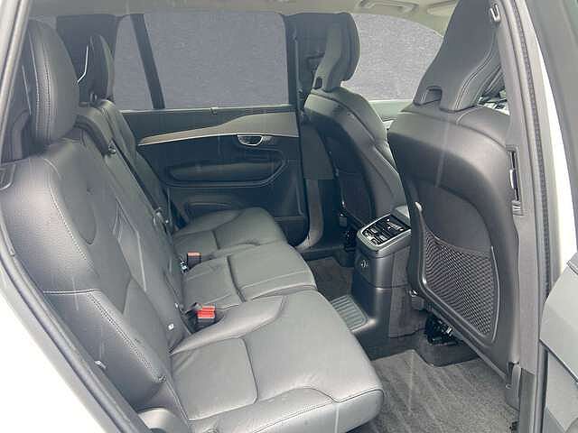 Volvo T8 AWD Recharge Plus Dark 7-Sitzer AHK ACC