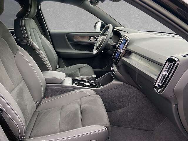 Volvo  Recharge Single Ultimate ACC BLIS LED