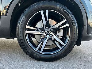 Volvo  B3 MILD Hybrid Automatik Plus Dark LED