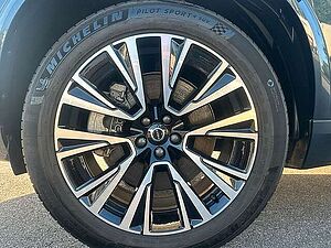 Volvo  T8 AWD Core Automatik 7-Sitzer  AHK ACC