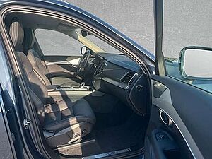 Volvo  T8 AWD Core Automatik 7-Sitzer  AHK ACC