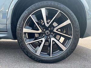 Volvo  B5 AWD Mild-Hybrid Plus Dark 7-Sitzer AHK