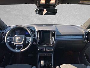 Volvo  B4 MILD Hybrid Automatik Plus Dark LED