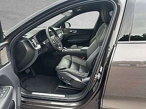 Volvo  B5 AWD Mild-Hybrid Plus Dark AHK ACC BLIS