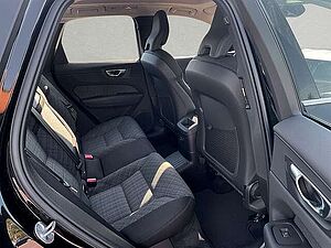 Volvo  T6 AWD Recharge Core AHK LED SD