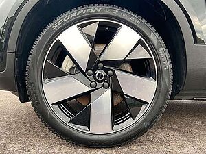 Volvo  Recharge Single Ultimate ACC BLIS LED