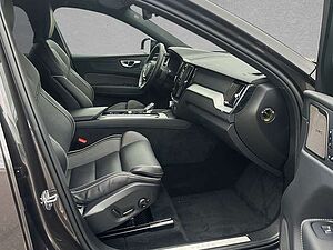 Volvo  B5 AWD Mild-Hybrid Plus Dark AHK ACC BLIS
