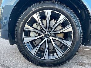 Volvo  B4 Mild-Hybrid Plus Dark AHK ACC BLIS