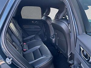 Volvo  B4 Mild-Hybrid Plus Dark AHK ACC BLIS