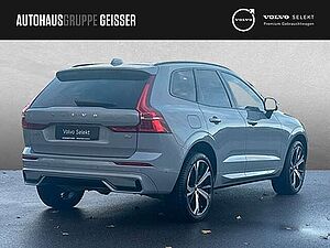 Volvo  B4 Mild-Hybrid Plus Dark AHK ACC LED