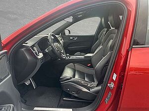 Volvo  B4 Mild-Hybrid R-Design Automatik LED SD