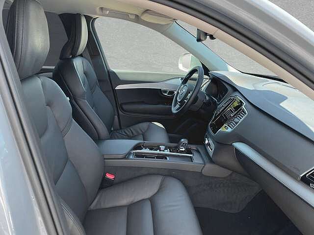 Volvo  B5 AWD Mild-Hybrid Core 7-Sitzer  ACC