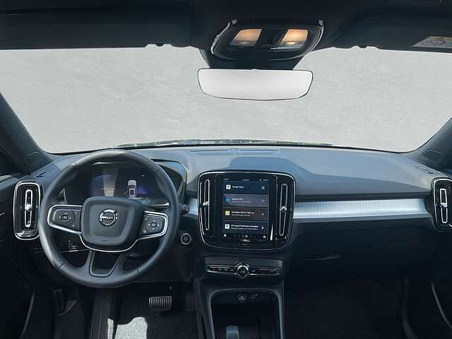 Volvo  B4 Mild-Hybrid Plus Dark  ACC BLIS SD LED