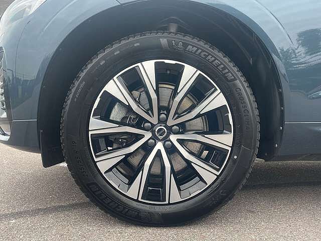 Volvo  B5 AWD Mild-Hybrid Plus Dark AHK ACC BLIS