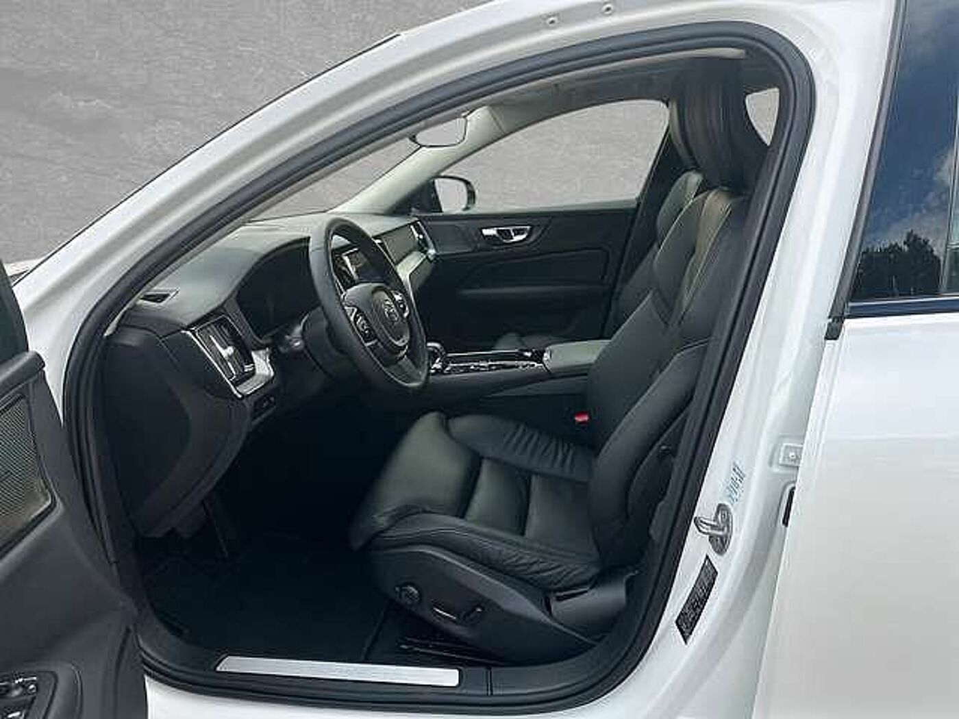 Volvo  T8 AWD Recharge Plus Dark  ACC BLIS LED SD