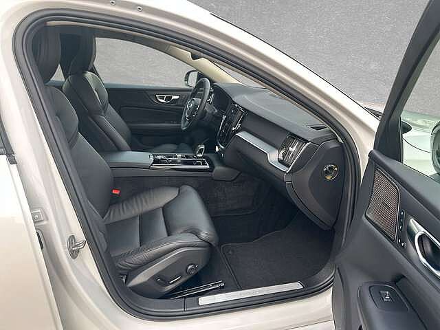 Volvo  T8 AWD Recharge Plus Dark  ACC BLIS LED SD