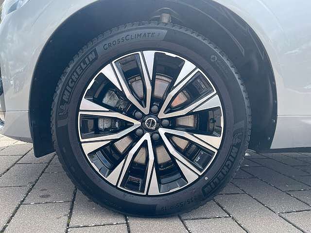 Volvo  B5 AWD Mild-Hybrid Plus Dark AHK ACC BLIS