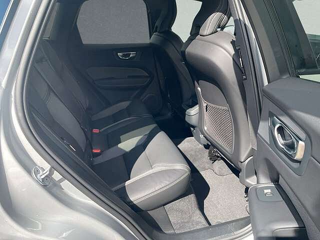 Volvo  B5 AWD Mild-Hybrid Plus Dark AHK ACC BLIS