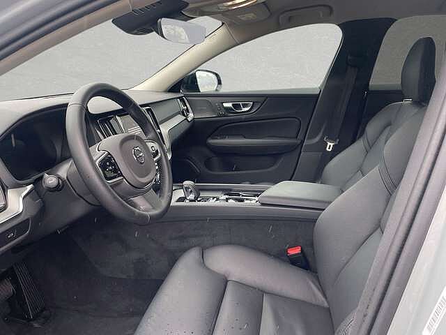 Volvo B4 Mild-Hybrid Plus Dark ACC BLIS LED