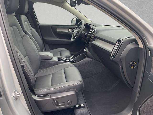 Volvo  B4 MILD Hybrid Automatik Plus Dark ACC BLIS