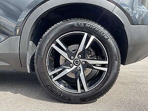 Volvo  B3 MILD-Hybrid Automatik Plus Dark LED
