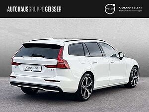 Volvo  B4 Mild-Hybrid Ultra Dark  ACC BLIS SD