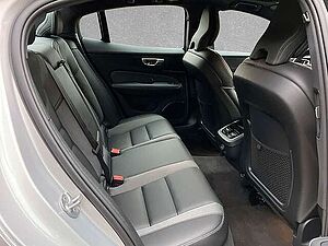 Volvo  B5 AWD Mild-Hybrid Ultimate Dark ACC BLIS SD