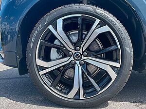Volvo  B5 AWD Ultra Dark ACC BLIS HUD SD