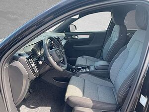 Volvo  B4 Mild-Hybrid Plus Dark  ACC BLIS SD LED