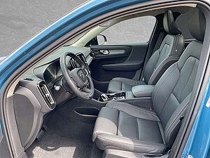 Volvo  B3 Mild-Hybrid Plus Dark  ACC BLIS SD LED