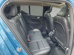 Volvo  B3 Mild-Hybrid Plus Dark  ACC BLIS SD LED