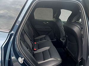 Volvo  B5 AWD Mild-Hybrid Plus Dark AHK ACC BLIS