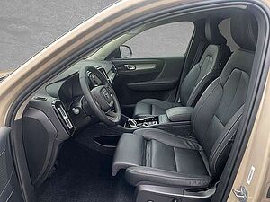 Volvo  B4 Mild-Hybrid Plus Dark ACC BLIS SD LED