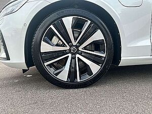 Volvo  T8 AWD Recharge Plus Dark  ACC BLIS LED SD