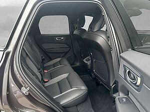 Volvo  B5 AWD Mild-Hybrid Plus Dark AHK ACC BLIS