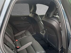 Volvo  B4 Mild-Hybrid Plus Dark AHK ACC BLIS