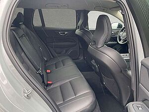 Volvo B4 Mild-Hybrid Plus Dark ACC BLIS LED