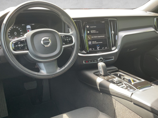 Volvo  V60 T6 Plug-In Hybrid Momentum Pro AWD Bluetooth Head Up Display Navi LED Klima