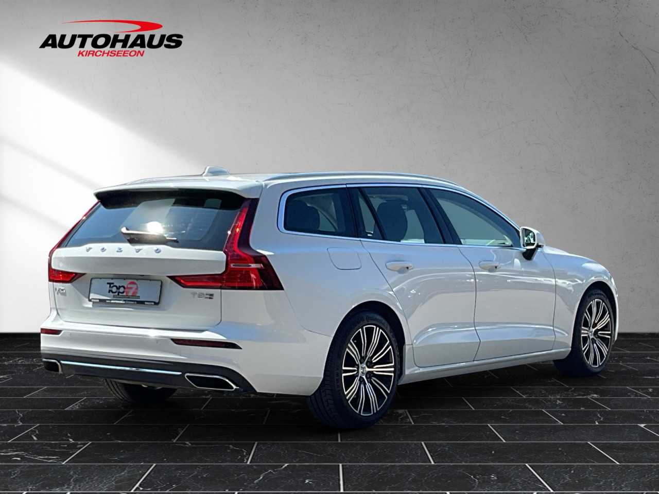 Volvo  V60 T8 Inscription Plug-In Hybrid AWD Automatik Bluetooth Navi LED Vollleder Kli