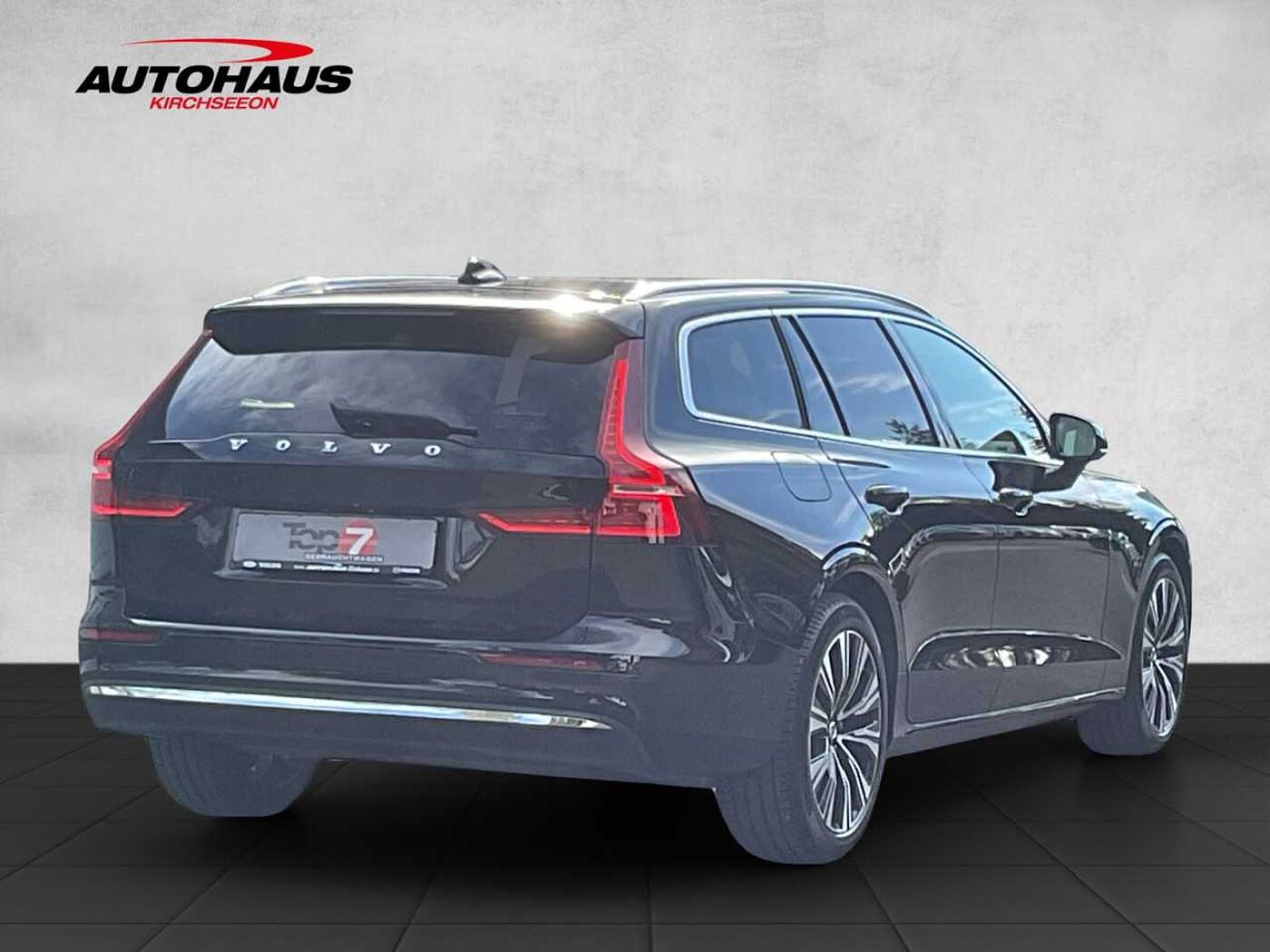 Volvo  V60 B4 (Diesel) Plus Bright Automatik Bluetooth Navi LED Vollleder Klima Einpark