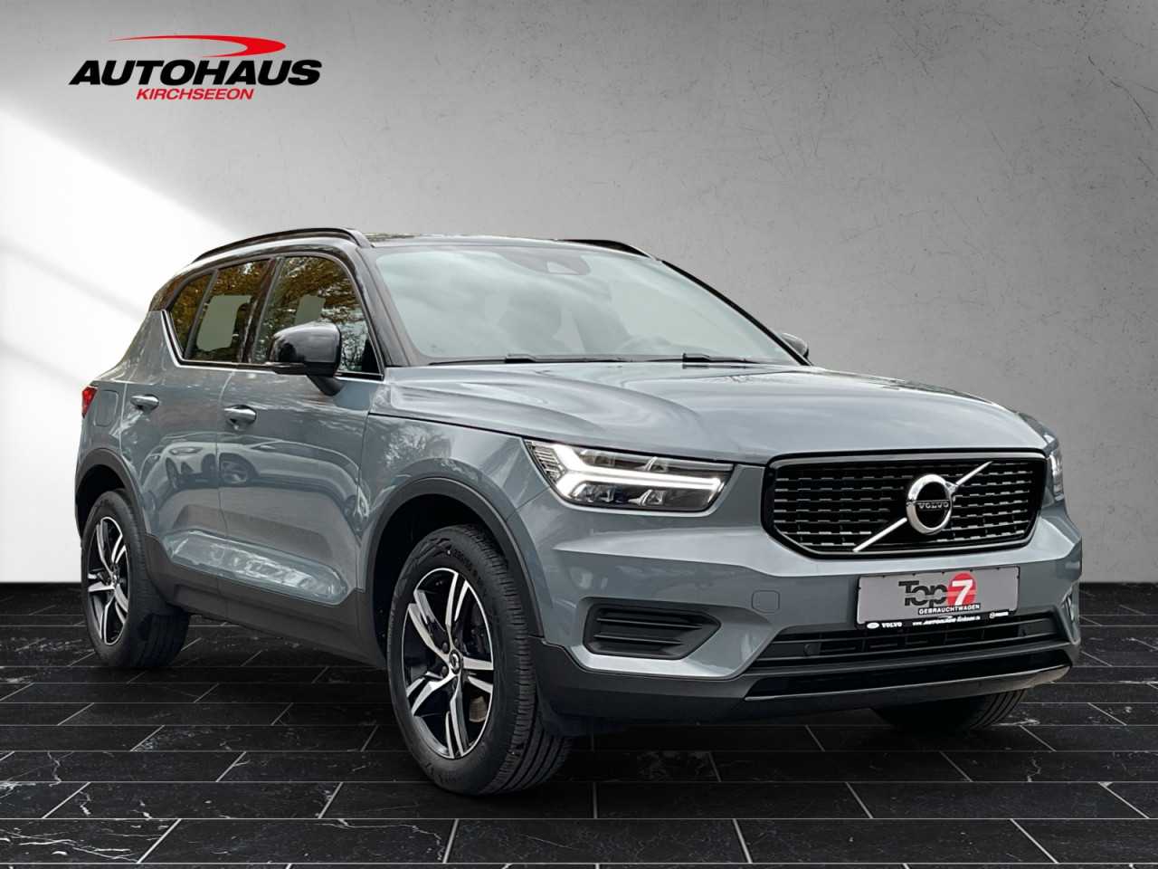 Volvo  XC40 T4 R-Design 2WD Automatik Bluetooth Navi LED Klima Einparkhilfe el. Fenster